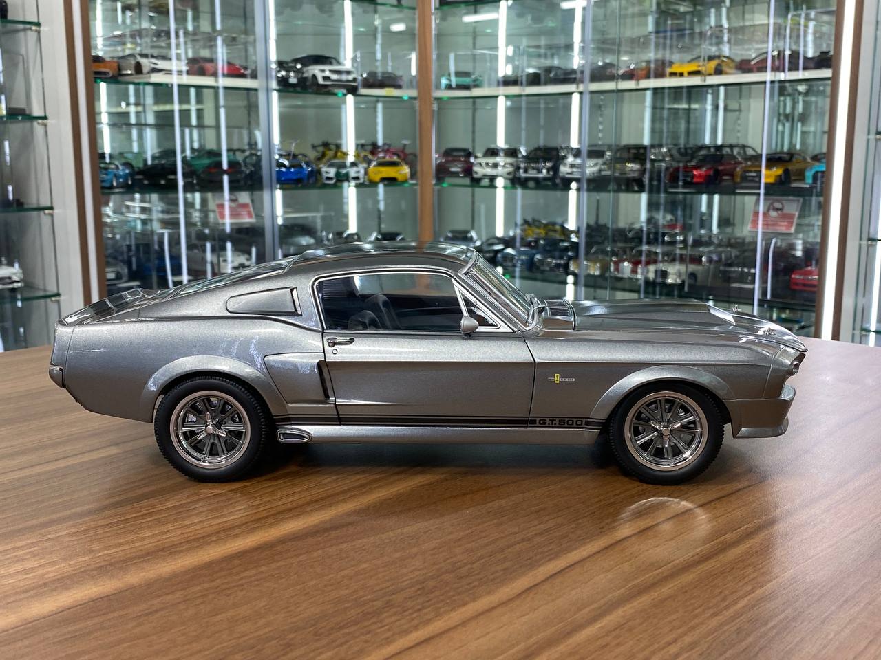 ★ 1/12 Diecast KK Scale Ford Mustang Eleanor 1967 | Grey with Black Stripes