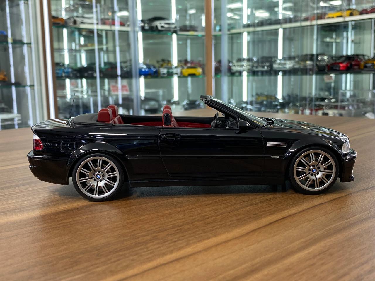 1/18 BMW M3 E46 Cabriolet Black Model Car by Otto