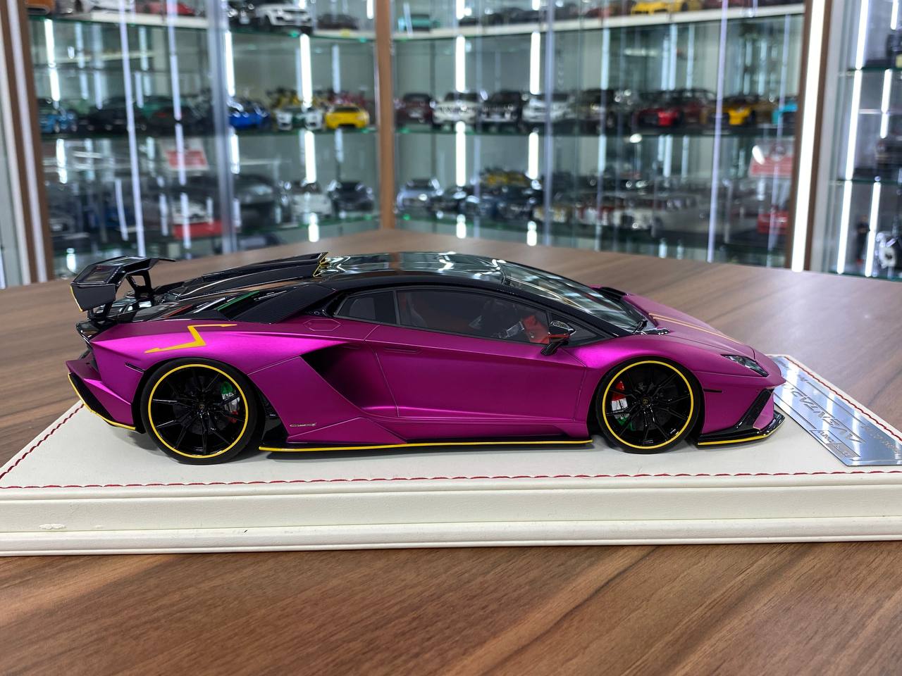 1/18 Davis & Giovanni Lamborghini Aventador S Matt Purple | Resin | Limited 5 pcs