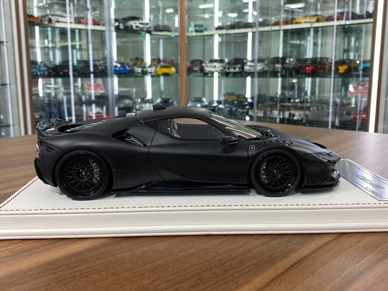1/18 Davis & Giovanni Ferrari SF90 Stradale Novitec Matt Black | Resin | Limited 12 pcs