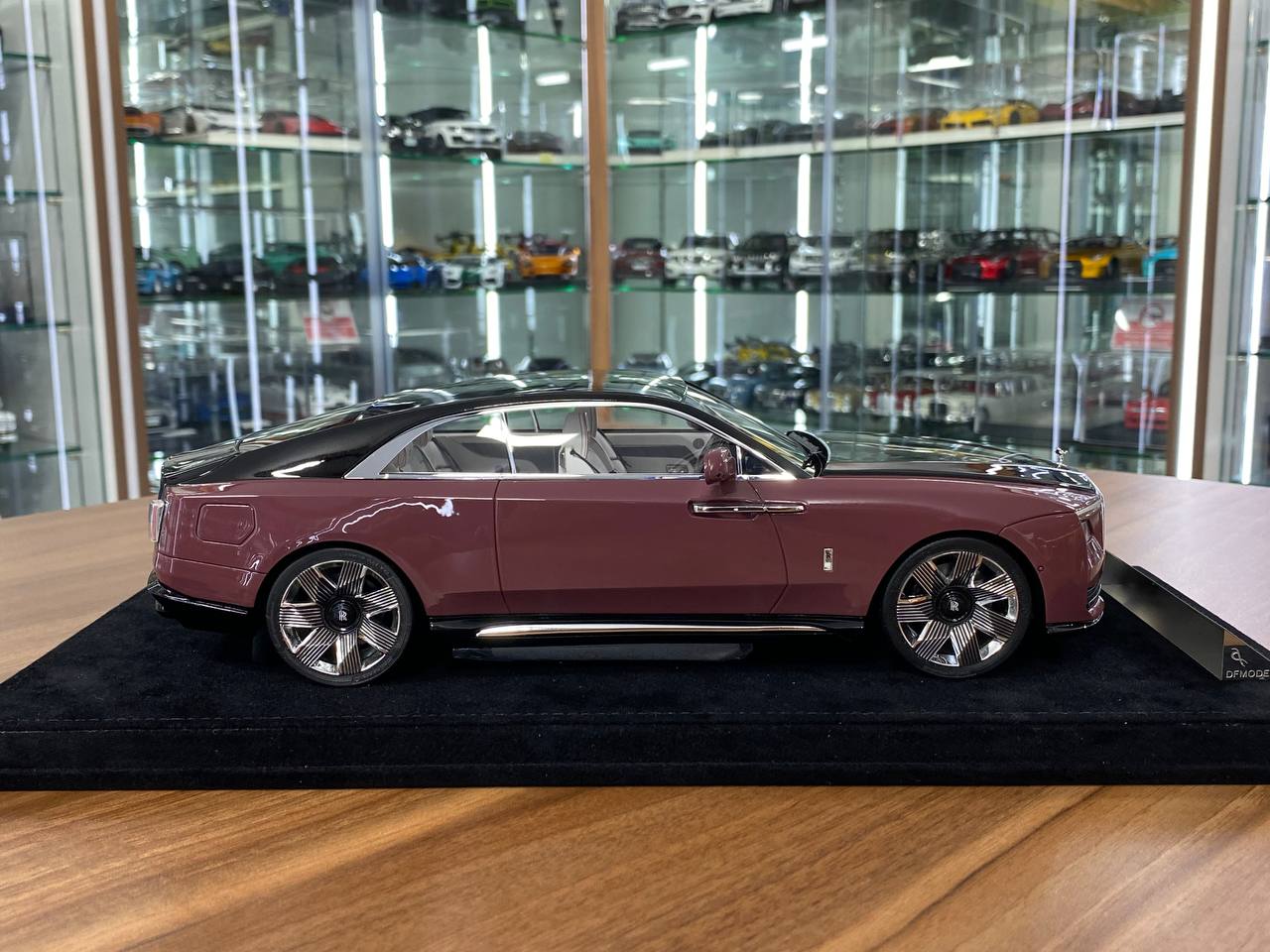 1:18 DF Models Rolls Royce Spectre Morganite Pink/Black | Limited Edition