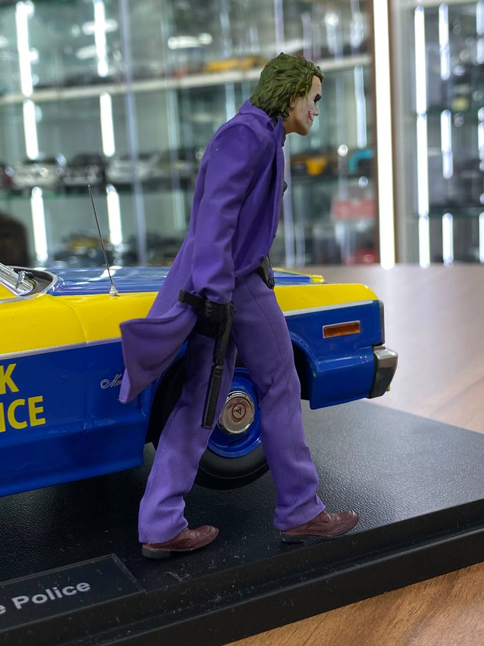 1/18 Resin - The Joker ( Heath Ledger ) (Hand Made / Painted) Scale Figure