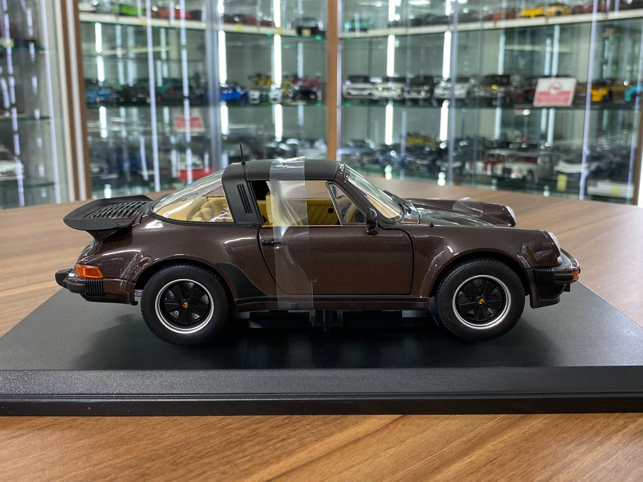 1/18 Metal Diecast - Porsche 911 Turbo Targa 3.3 (1987) Brown Metallic by Norev
