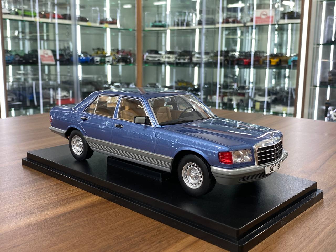 1/18 Modelcar group Mercedes benz S-CLASS 500 SE W126 BLUE Model Car