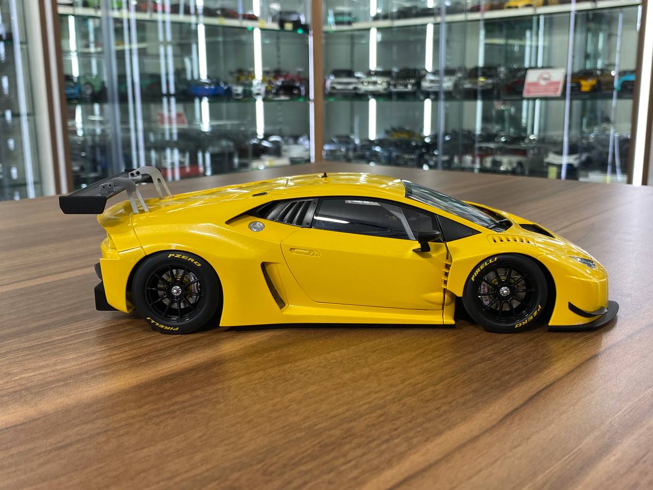 1/18 Diecast Lamborghini Huracan GT3 Yellow AUTOart Scale Model Car