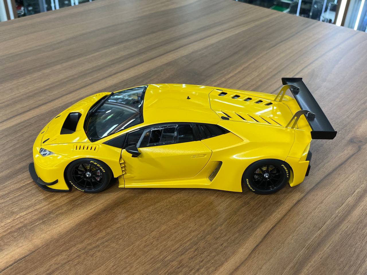 1/18 Diecast Lamborghini Huracan GT3 Yellow AUTOart Scale Model Car