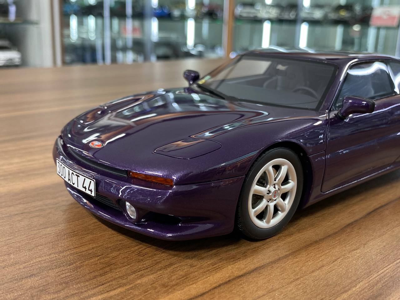 1/18 Diecast OTTO VENTURI 300 ATLANTIQUE Purple Miniature Car