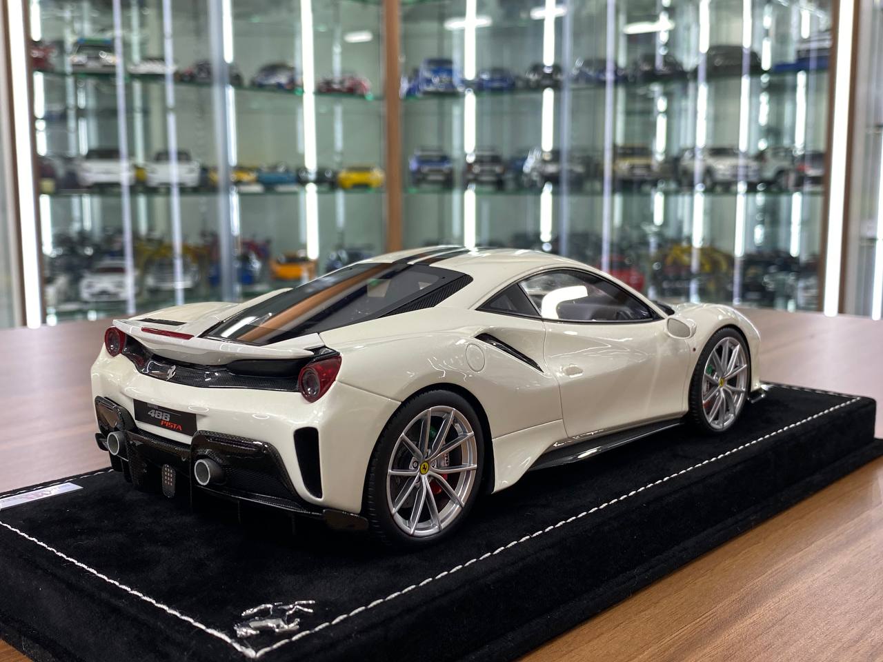 1:18 Resin Model - MR Collection Models Ferrari 488 Pista (White/Black Stripes)