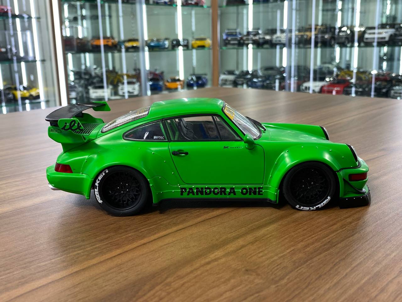 1/18 Diecast Porsche 964 RWB - PANDORA ONE 2011 Green by Solido