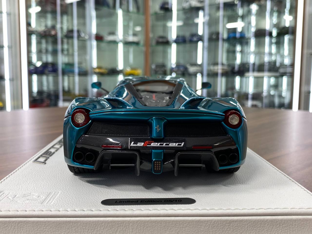 1:18 Resin Model – BBR Deluxe Ferrari LaFerrari – Chrome Blue – Limited to 10 pcs