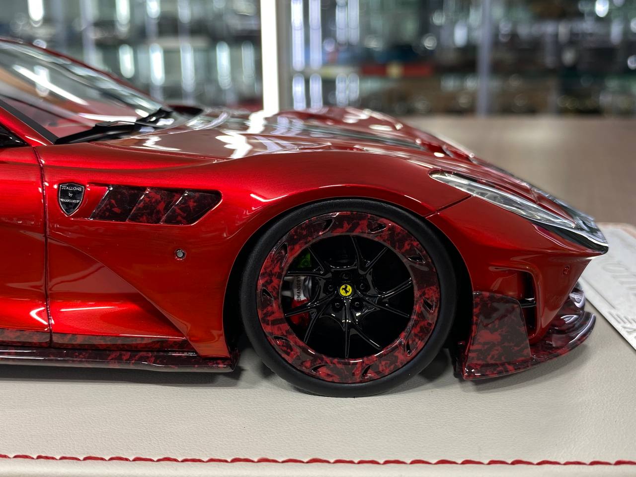 1:18 Resin – Davis & Giovanni Ferrari 812 Stallone Mansory Red / Italian Flag Limited 1 of 1