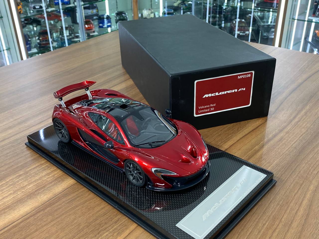 1/18 Resin – Dino McLaren P1 Volcano Red Limited- 30 pcs