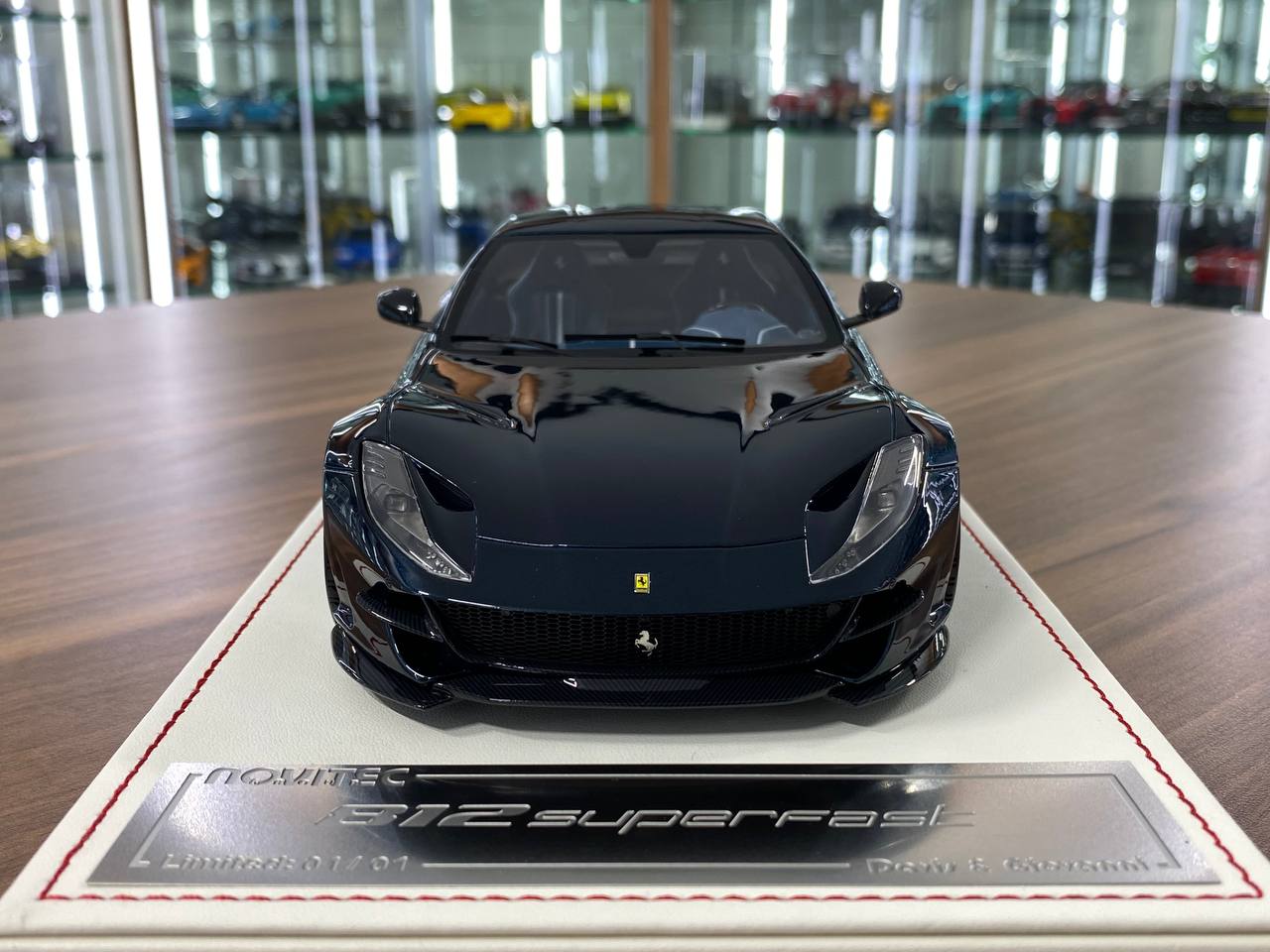 1/18 Resin – Davis & Giovanni Ferrari 812 Superfast Chameleon Limited 01 of 01 pcs