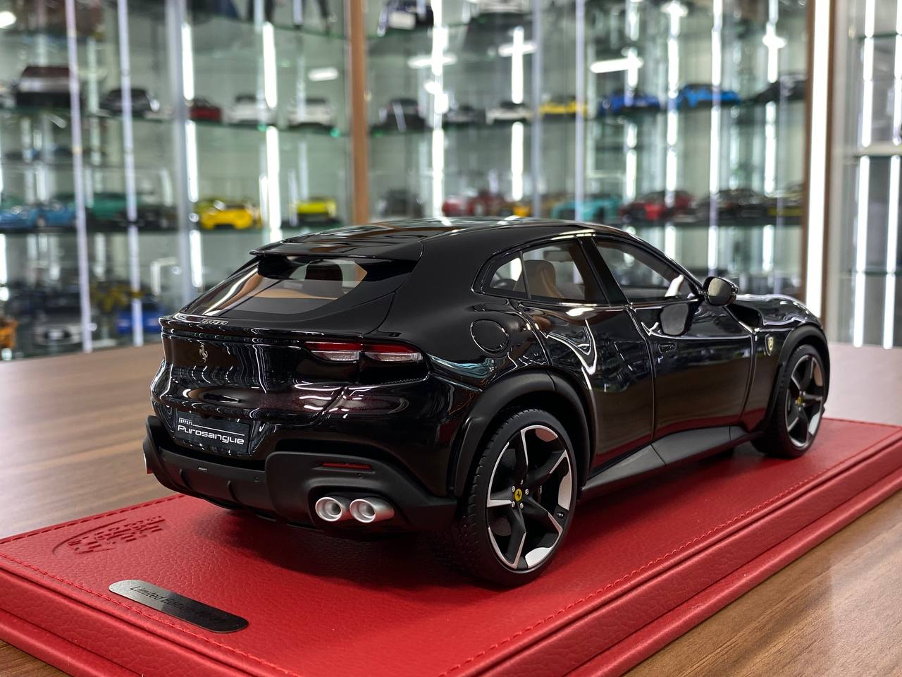 1/18 Resin BBR Models Ferrari Purosangue in Nero Purosangue Metallic (Ltd Edn.80 pcs)