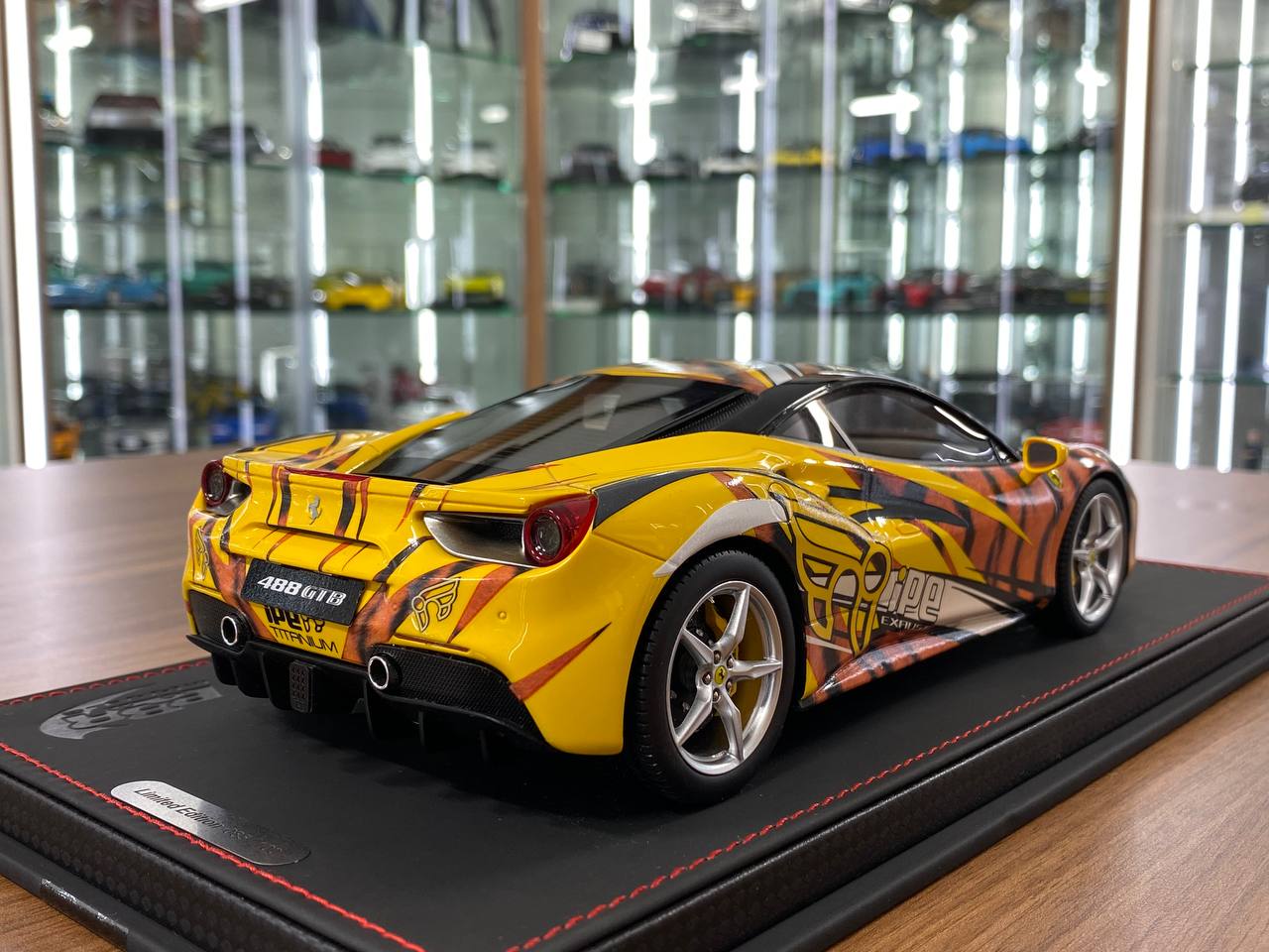 1/18 Resin – BBR Models Ferrari 488 GTB Tiger Giallo Modena Limited Edition:100 pcs