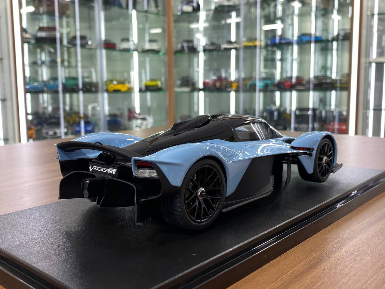 1/18 Resin Model – GT Spirit Aston Martin Valkyrie 2023 Blue Limited Edition