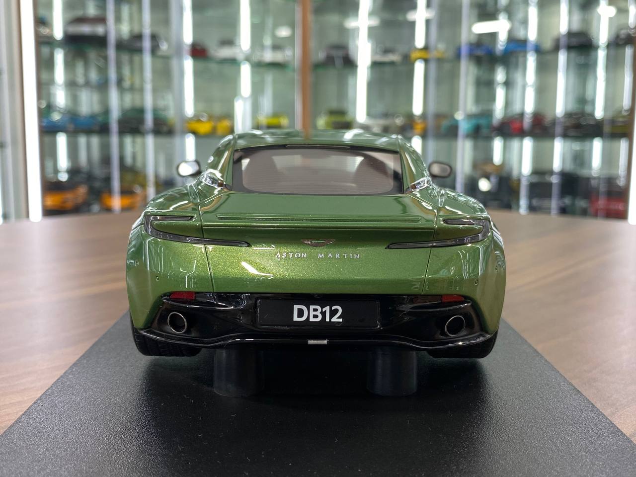 1/18 Resin Model GT Spirit Aston Martin DB12 - Green Limited Edition