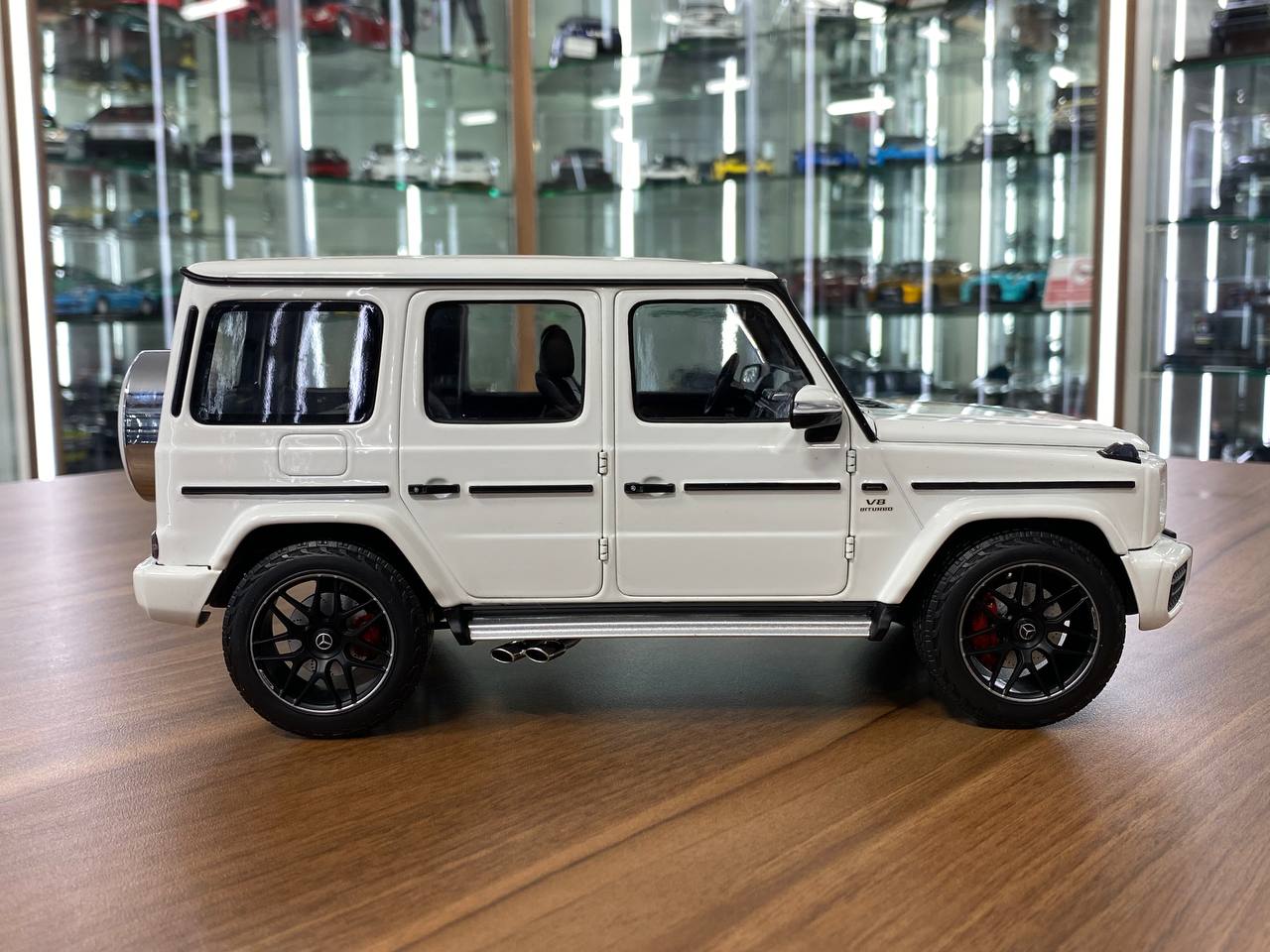 1/18 Mercedes-Benz AMG G-63 2018 Minichamps model car