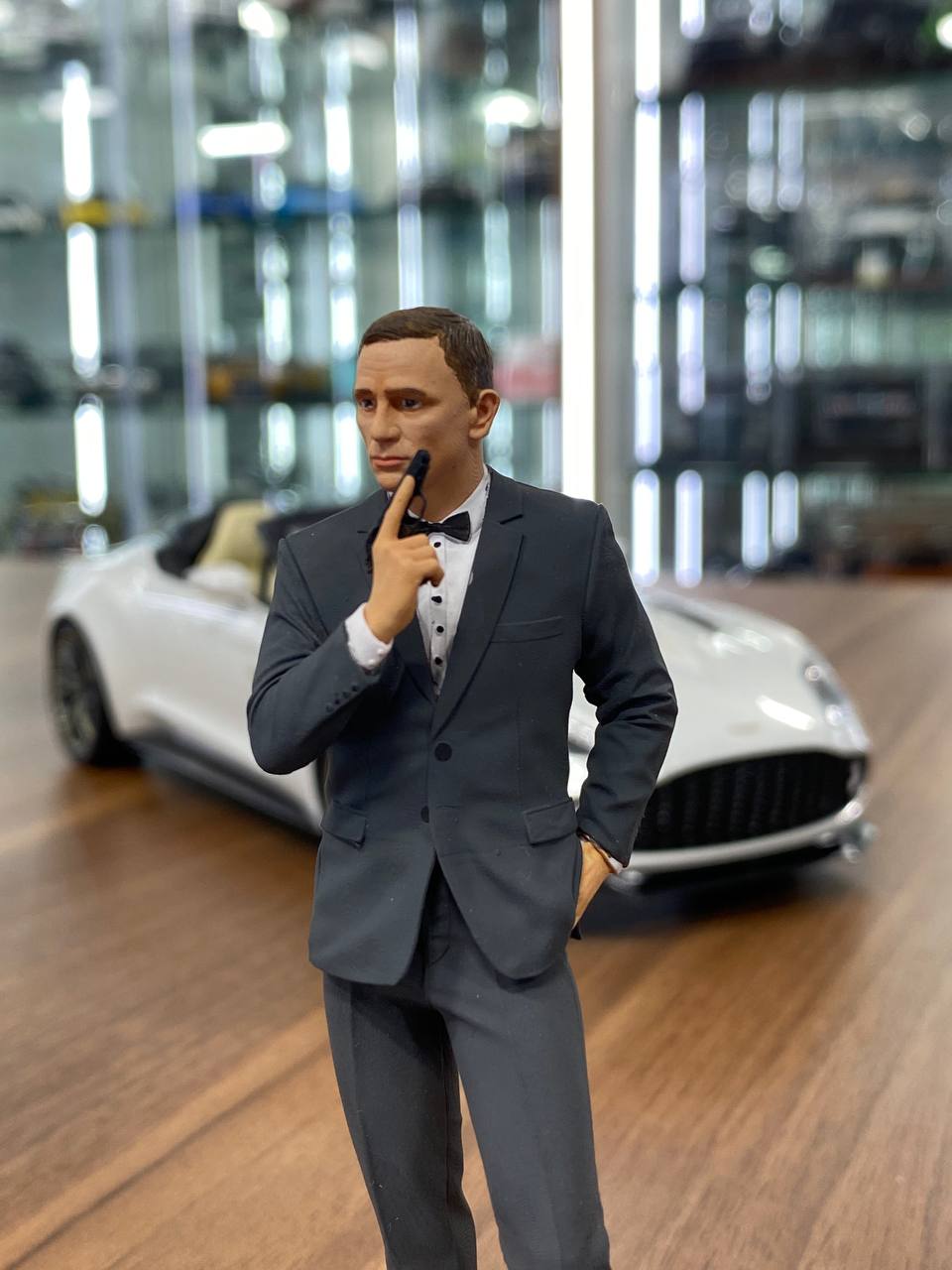 1/18 Scale Figure (Hand Made / Painted) Daniel Craig Agent 4 James Bond 007 (Resin)