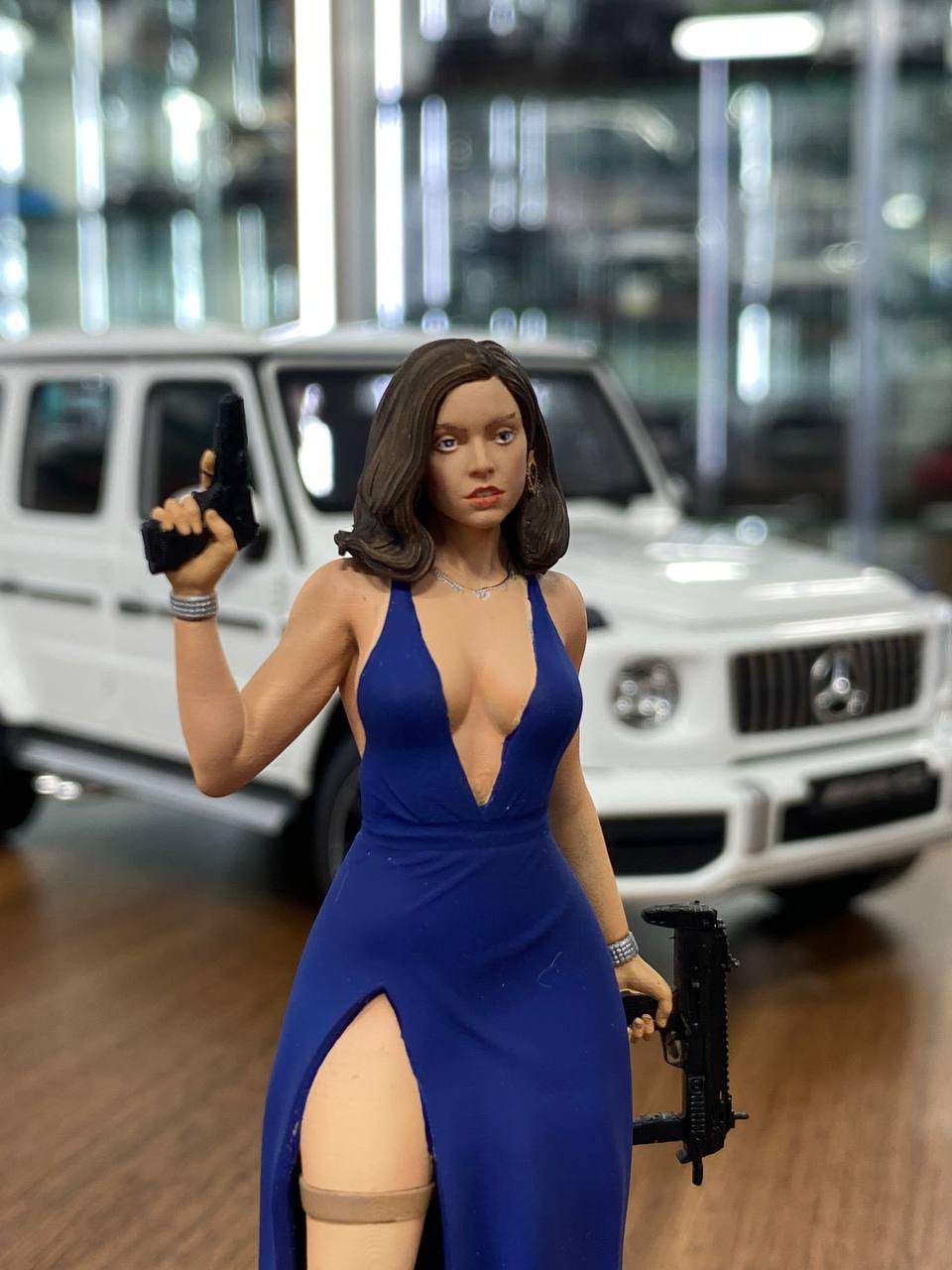 1/18 Resin Scale Figure (Hand Made / Painted) Bond Girl 007 Paloma ( Ana De Armas )