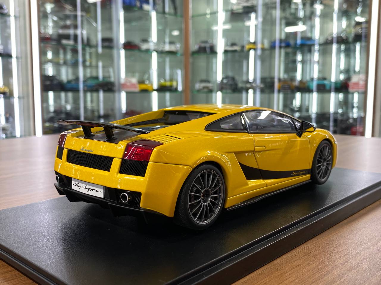 1/18 Diecast Lamborghini Gallardo Superleggera – Metallic Yellow | AUTOart | Full Opening