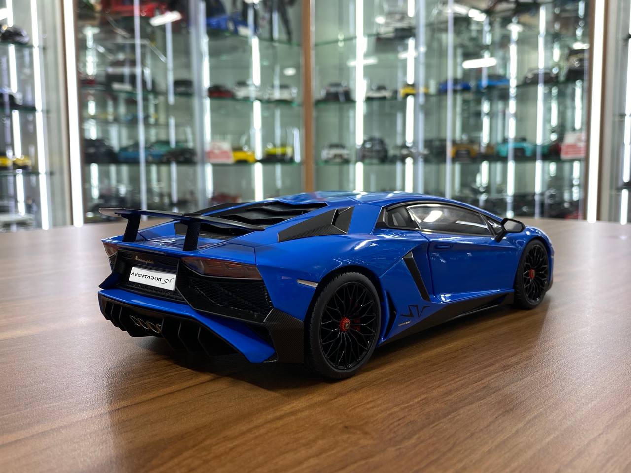1/18 Diecast Lamborghini Aventador SV LP 750-4 – Blue Lemans | AUTOart | Full Opening