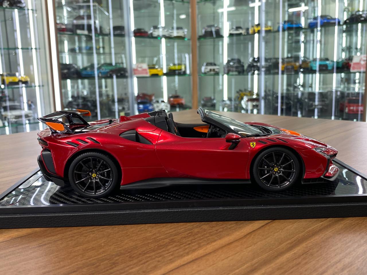 1/18 Resin Model – Ferrari SF90 XX Spider | BBR Models |Rosso Fuoco