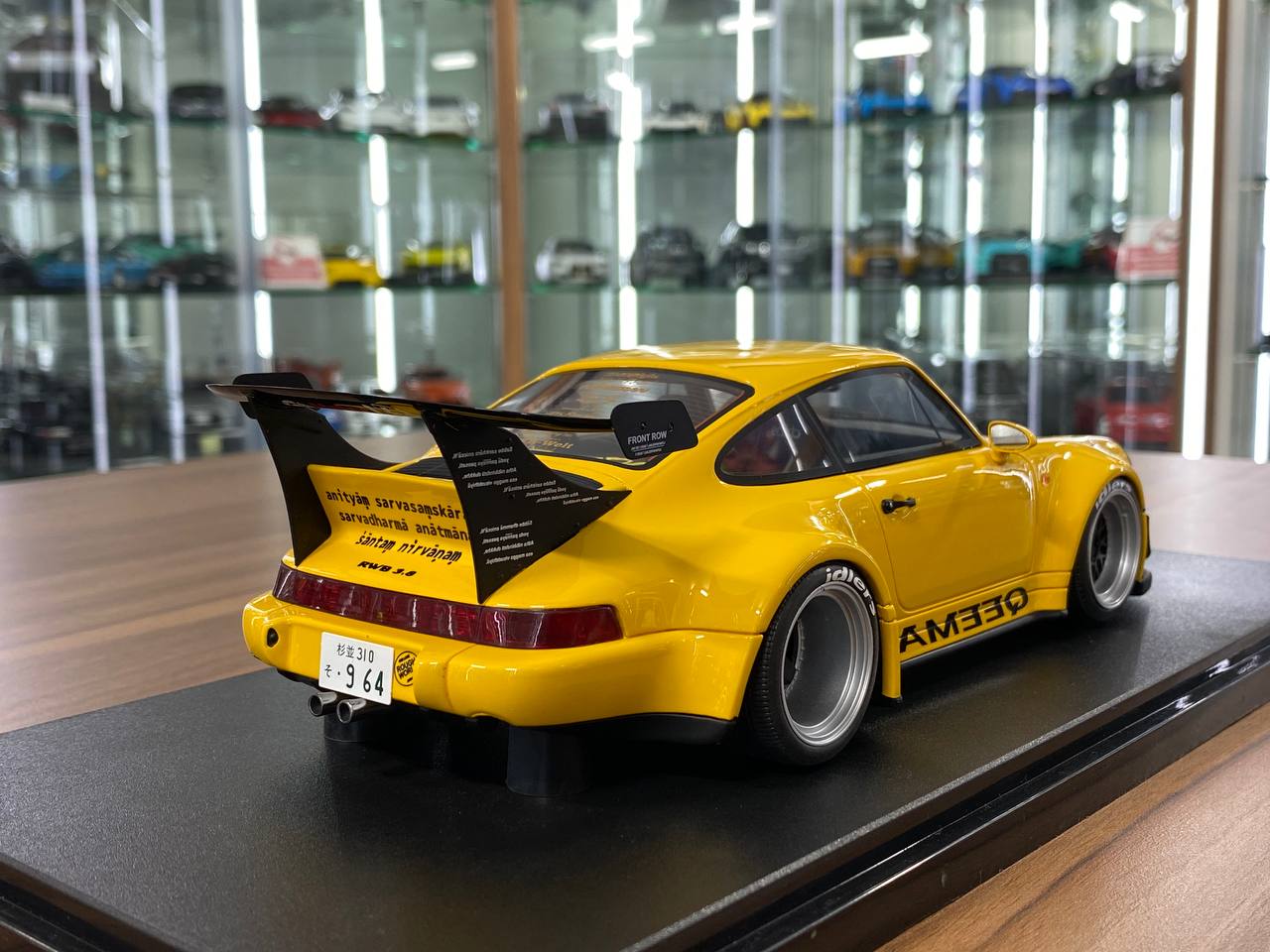 1/18 Resin Model – Porsche RWB KEEMA | GT Spirit | Yellow