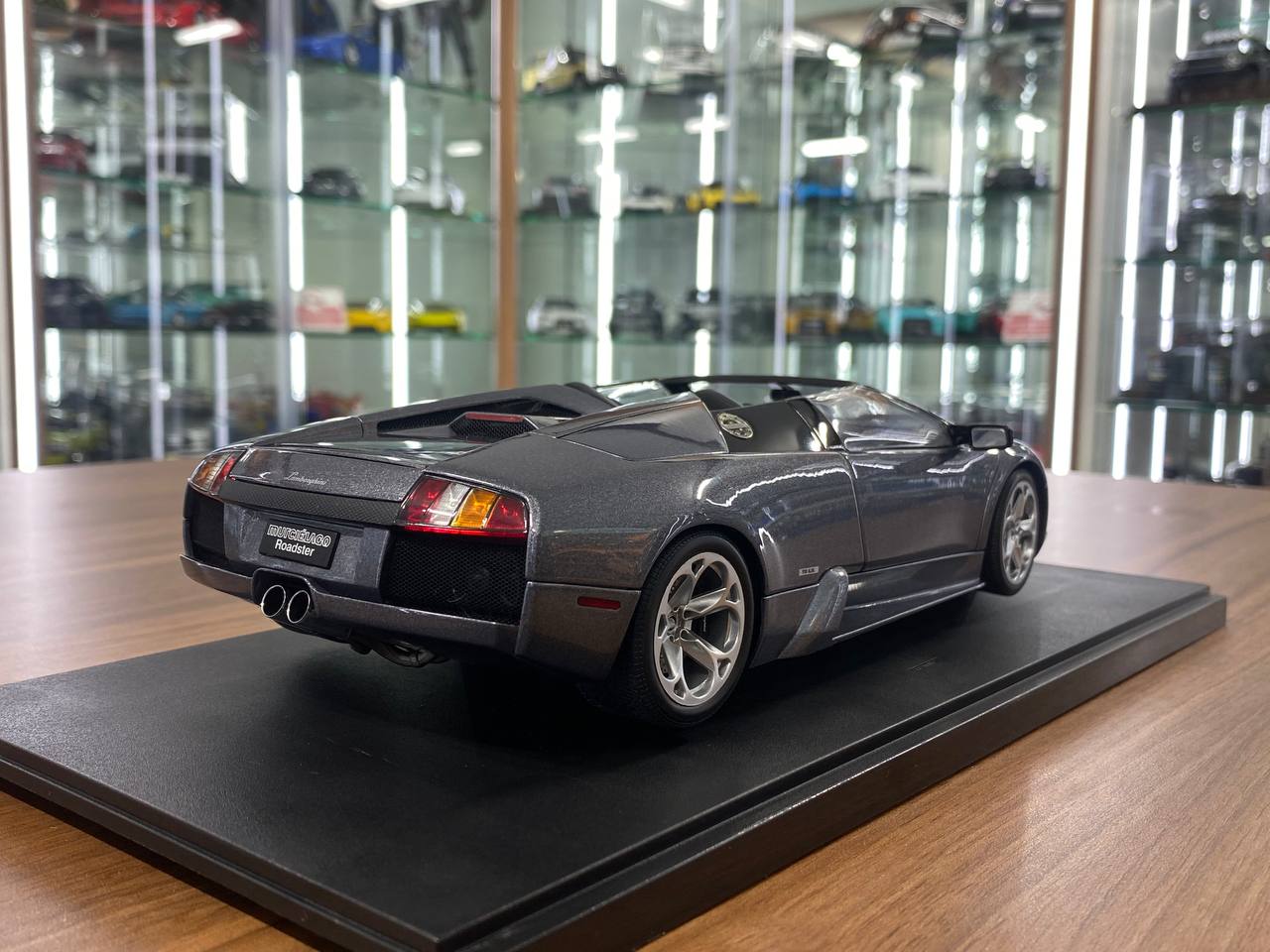 1/18 Diecast Metal Model – Lamborghini Murciélago Roadster | AUTOart | Full Opening