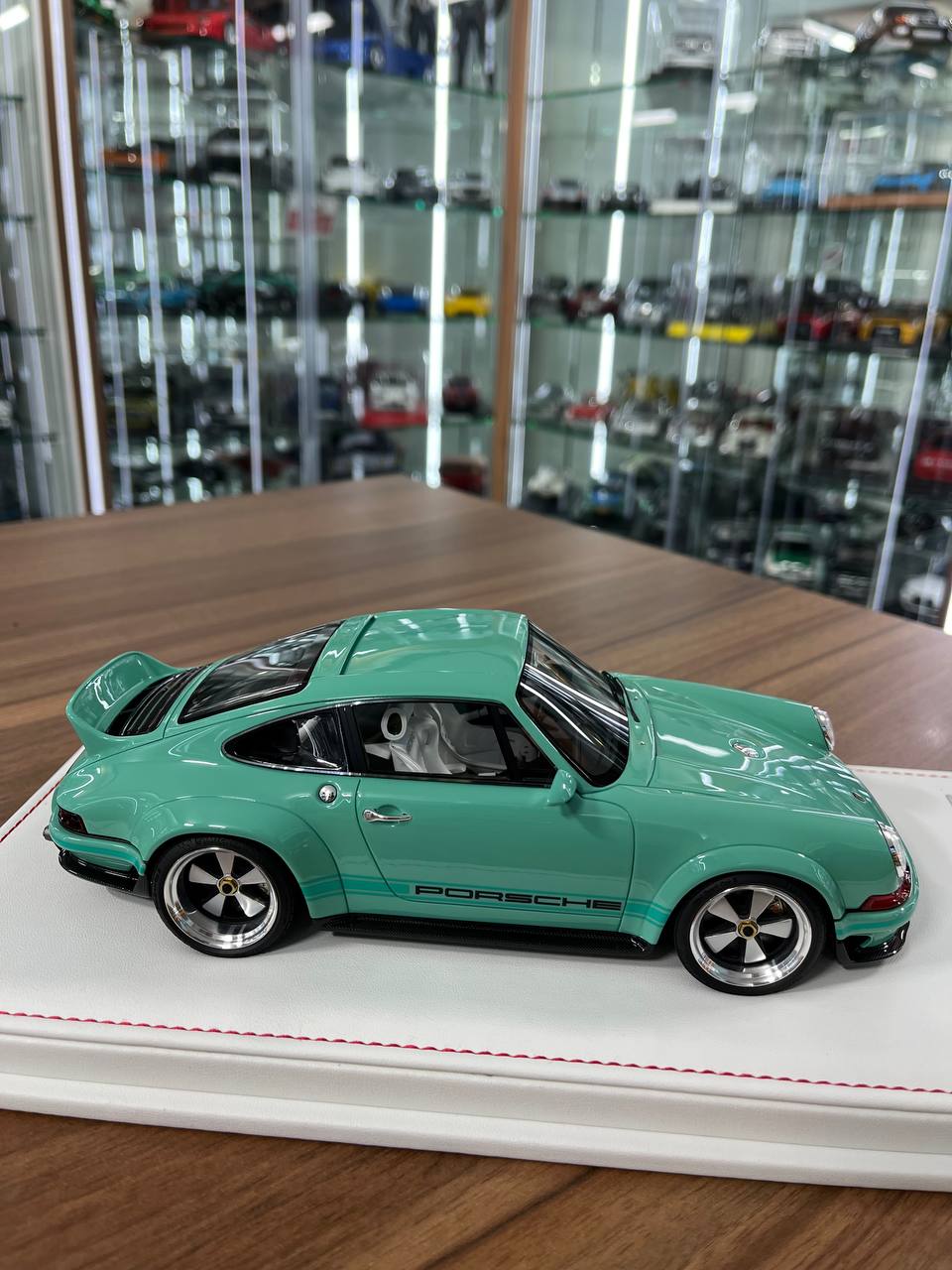 Ivy Models 1:18 Porsche Singer DLS – Tiffany | Resin | Limited to 30 pcs