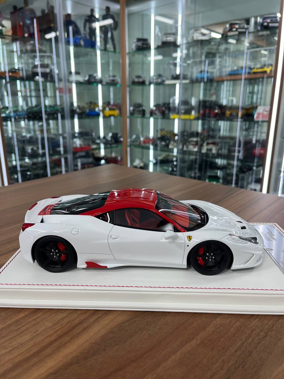 1:18 Ferrari 458 Speciale by Davis & Giovanni – White/Red | Limited to 6 Pieces
