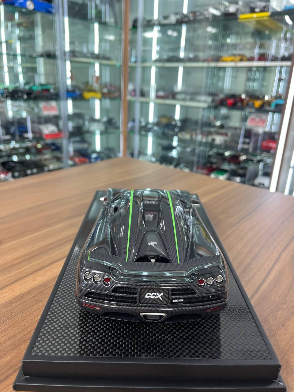 1/18 Koenigsegg CCX Edition Carbon Fiber Green Stripe | VMB Model | Limited 30 Pcs