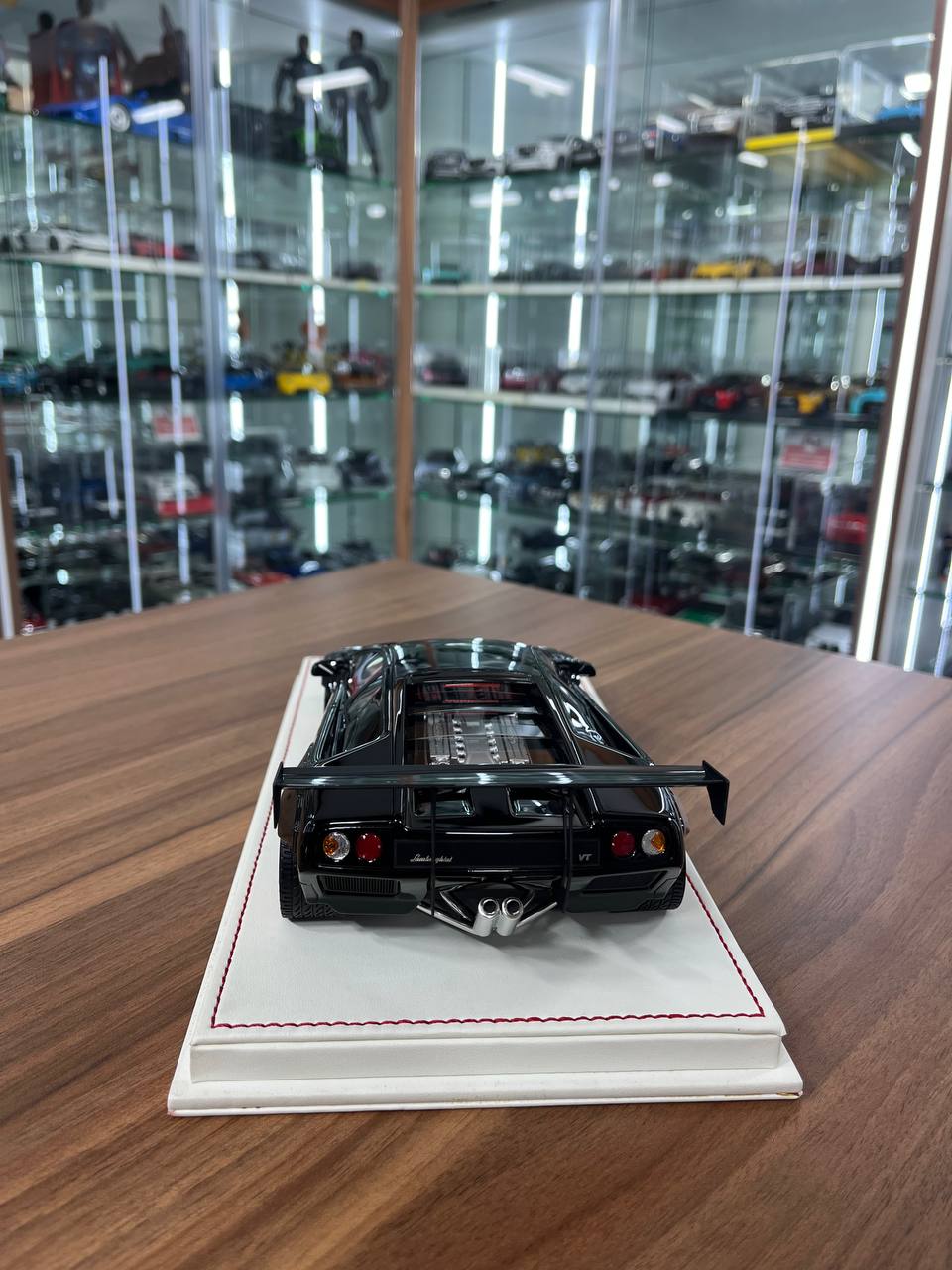 1/18 Lamborghini Diablo 6.0 Concept LB Performance | Davis & Giovanni | Limited to 10 pcs