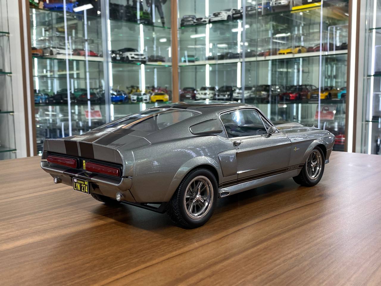 ★ 1/12 Diecast KK Scale Ford Mustang Eleanor 1967 | Grey with Black Stripes