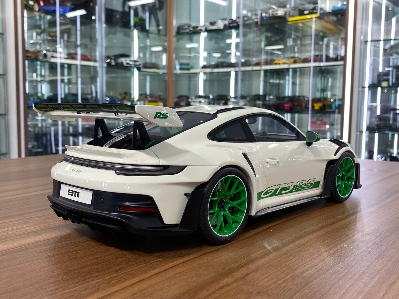 ★ 1/12 GT Spirit Porsche 911 (992) GT3 RS | Off White | Limited Edition 300 pcs