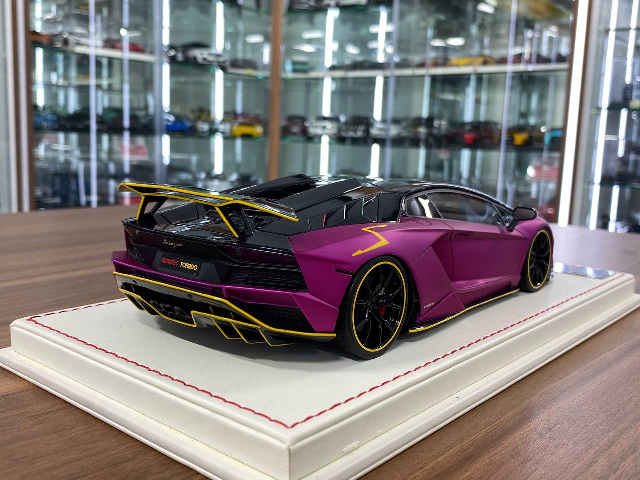 1/18 Davis & Giovanni Lamborghini Aventador S Matt Purple | Resin | Limited 5 pcs