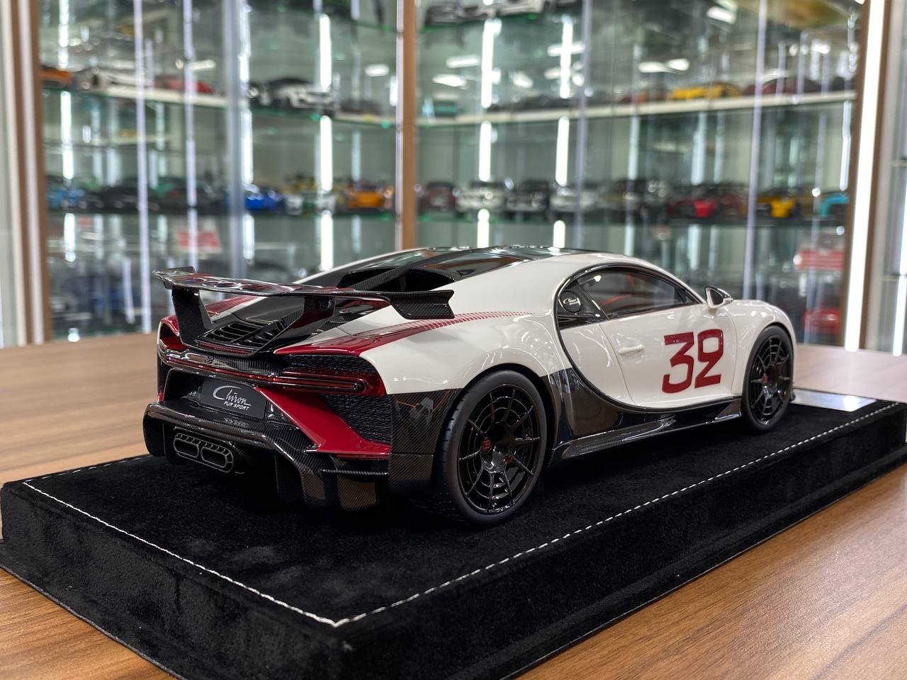 ★ 1:18 H&H Bugatti Chiron Pur Sport – Grand Prix White – Limited Edition of 30