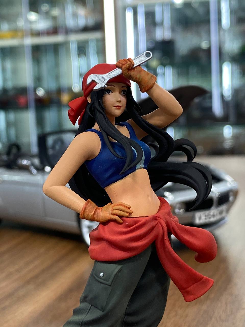 1/18 Resin - Female Mechanic (Hand Made / Painted) Scale Figure