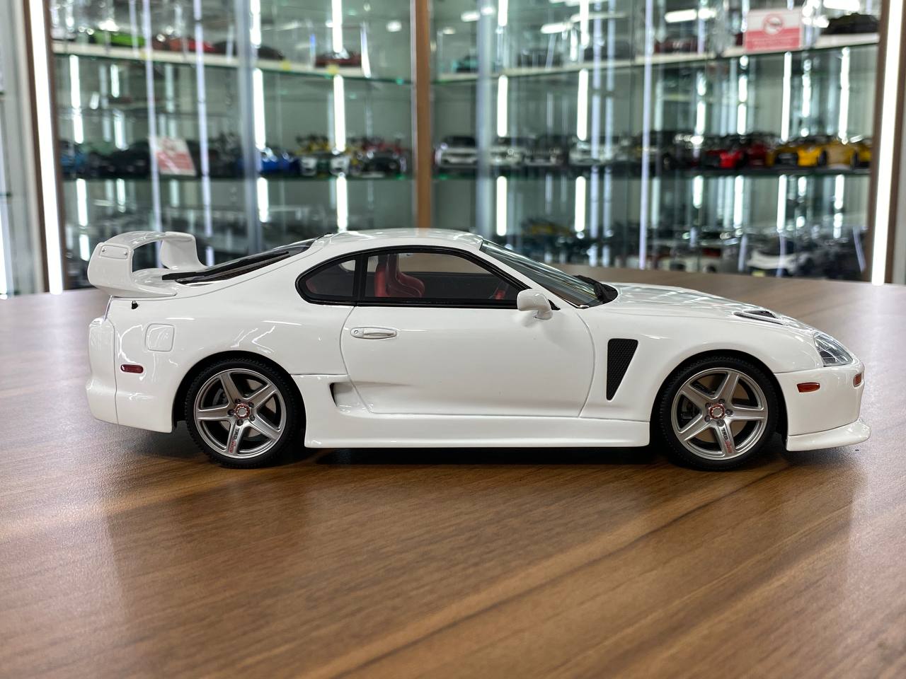 1/18 Resin Toyota Supra 3000 GT TRD white Special No.(33/300) Otto