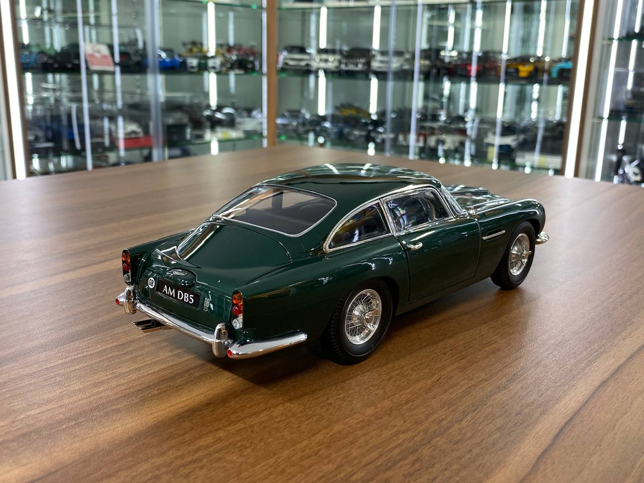 1/18 scale Aston Martin DB5 Diecast full opening Green Xiaoguang limited edition