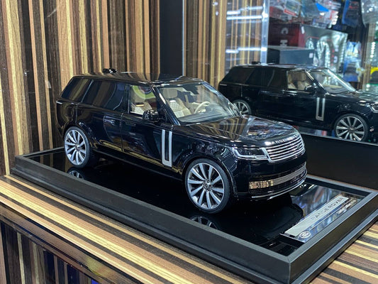 Range Rover Autobiography Limited Edition by MotorHelix [ 1/18 Resin Black]