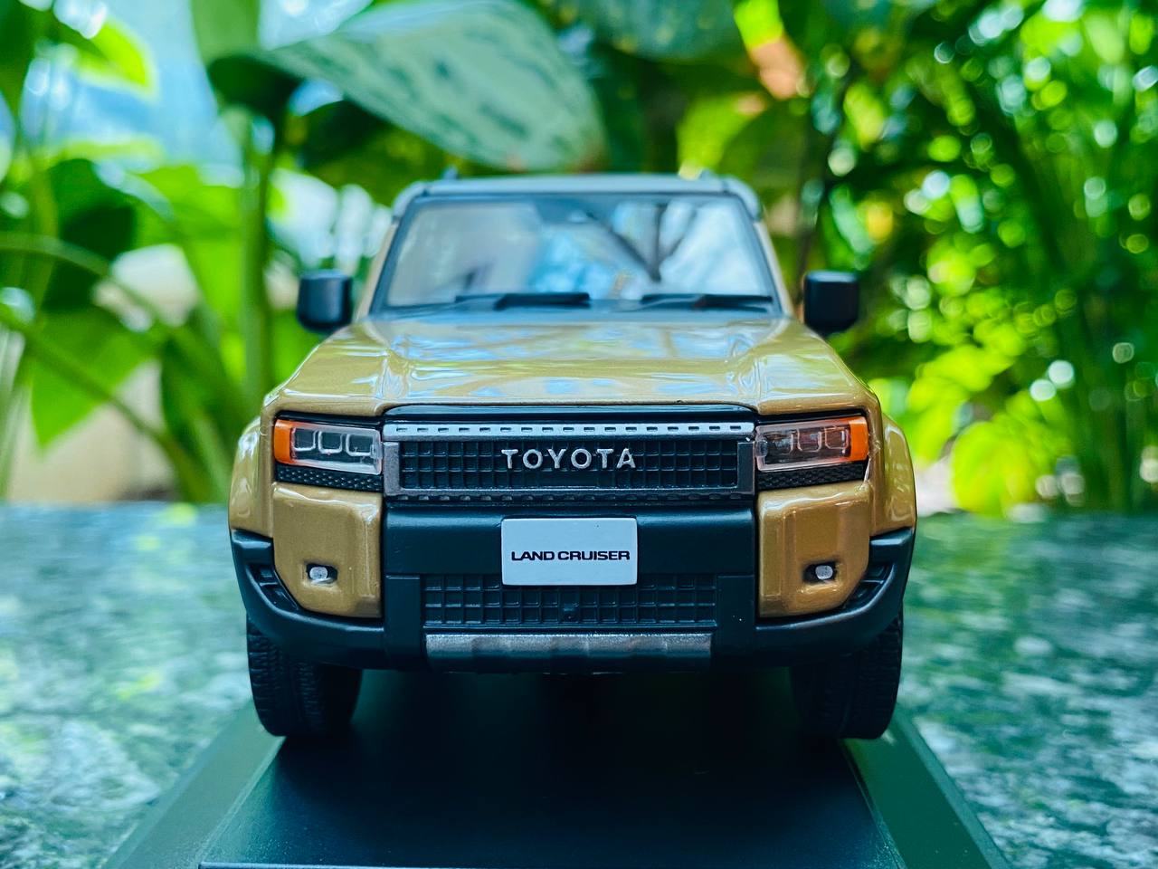 Dealer Edition 2024 Toyota Land Cruiser 250 Resin Model - Brown | 1/30 Scale