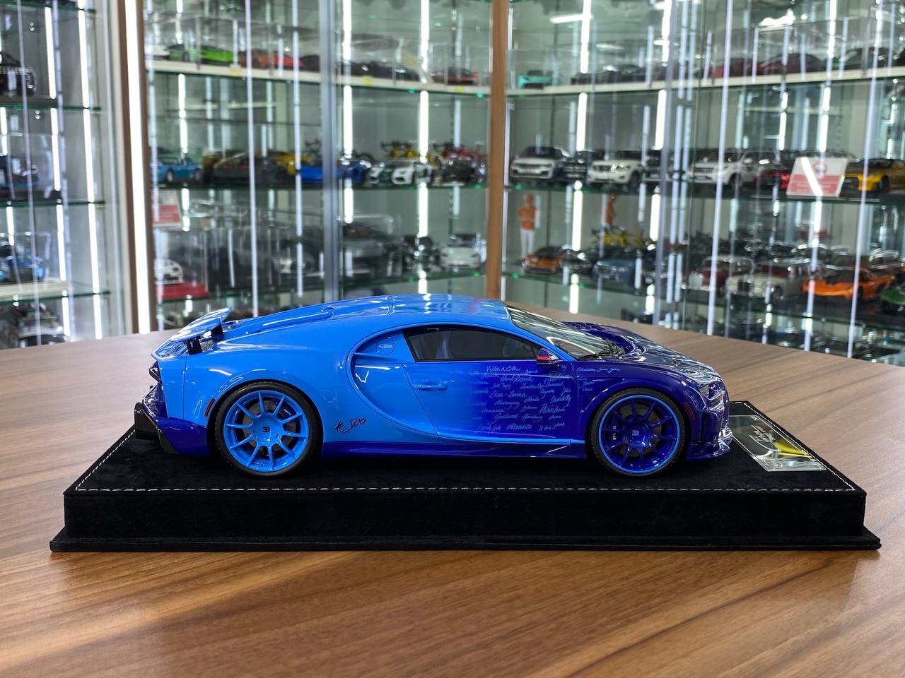 ★ 1/18 H&H Bugatti Chiron Super Sport – L'Ultime – Limited Edition of 30