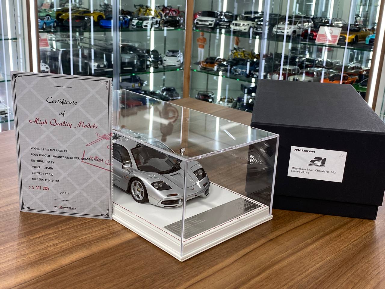 1/18 Resin Model – Davis & Giovanni McLaren F1 in Magnesium Silver, Chassis No. 063 Limited 20 pcs