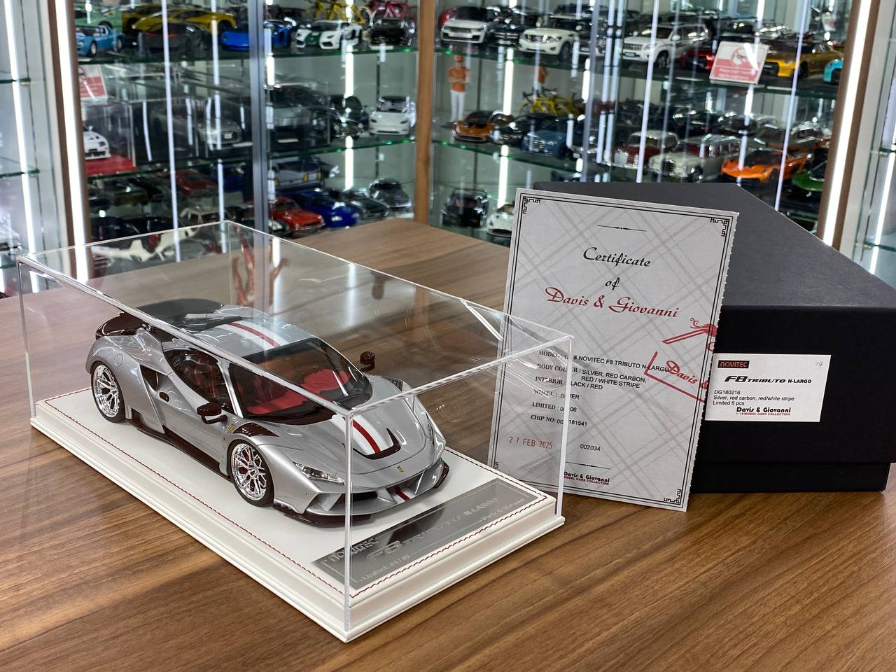 1/18 Resin Model Davis & Giovanni Ferrari F8 Tributo Novitec - Silver, red carbon, red/white stripe - Limited Edition: 6 pieces
