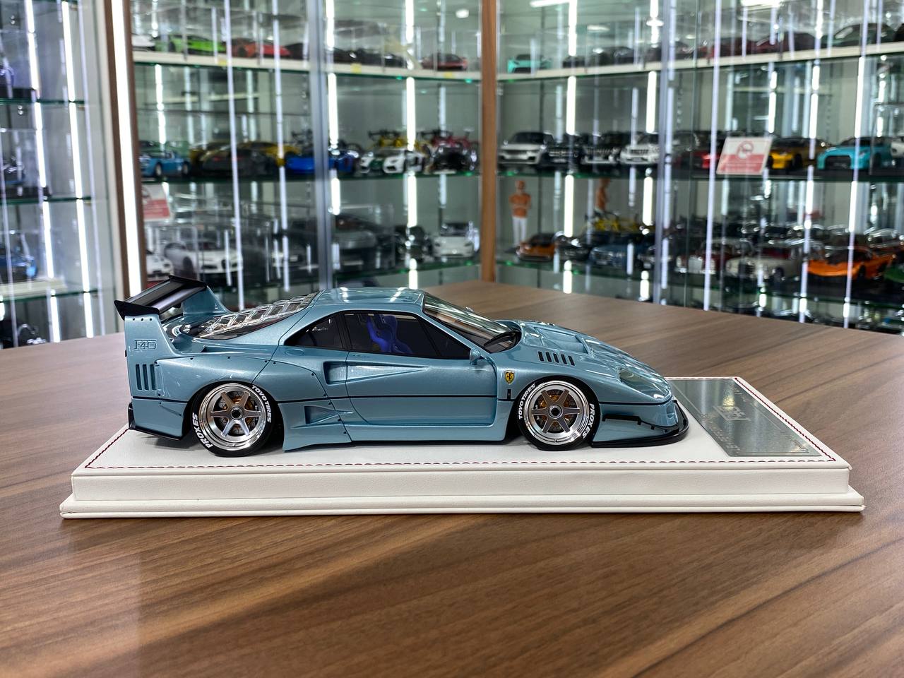 1/18 Resin Model Davis & Giovanni Ferrari F40 Azzuro Thetys Limited to 12 Pcs.