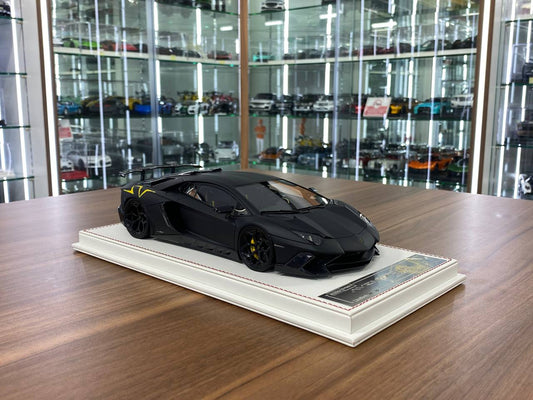 1/18 Resin Davis & Giovanni Lamborghini AVENTADOR LP 720-4 SV novitec with matt black Limited Edition - 10 pcs