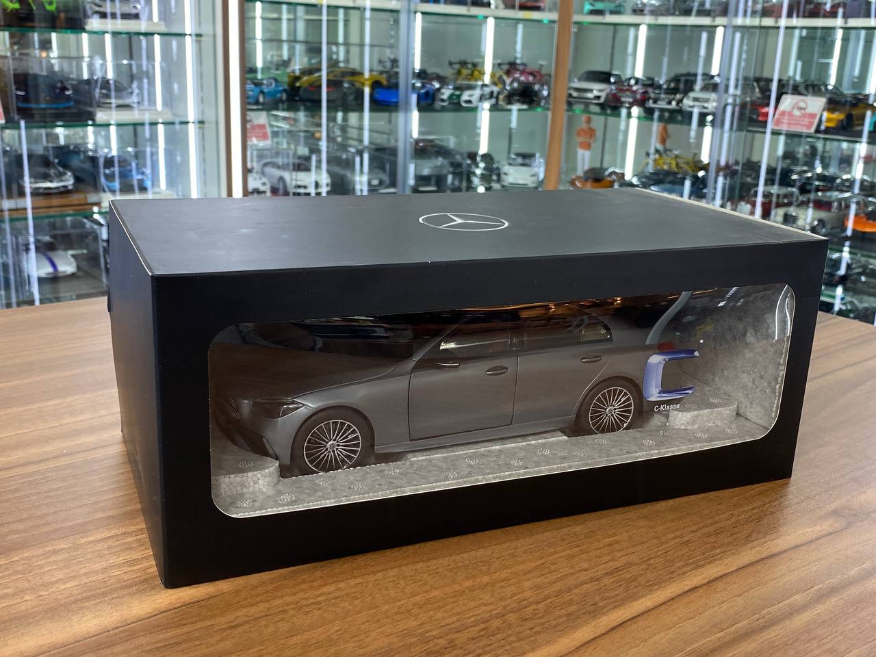 1/18 metal diecast NZG Dealer Edition Mercedes Benz C Class ( W206 ) 2022 Grey