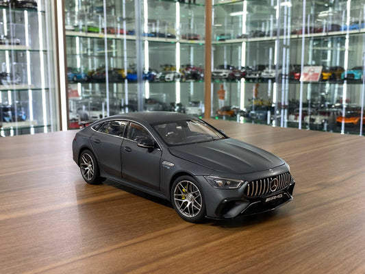1/18 metal diecast Norev Dealer Edition  Mercedes Benz AMG GT 63 S 4MATIC+ Mit Aero Paket in Selenite Grey Magno