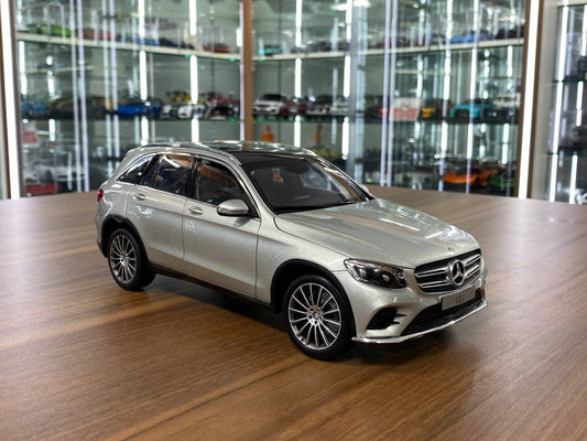 1/18 Diecast Norev Dealer Edition Mercedes-Benz GLC in iridium Silver
